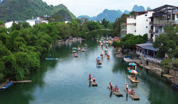 新宝配资 广西桂林：秋高气爽迎客来